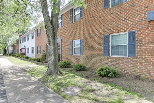 Azalea Manor Apartments property